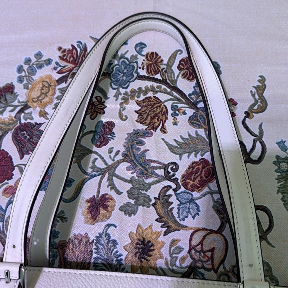 Michael Kors MK Aria Medium White Leather Tote with Silver Hardware EUC